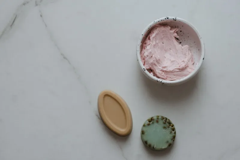 Jabones artesanales españoles y aromaterapia: la combinación que transforma tu rutina de belleza natural
